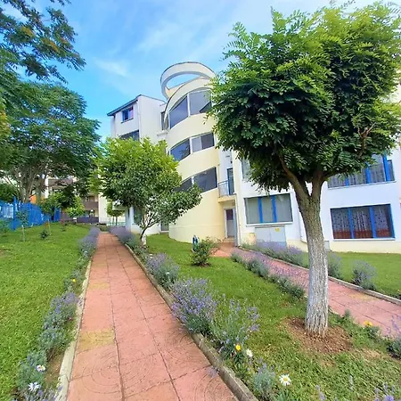 Апартамент Vega Village Ap A8